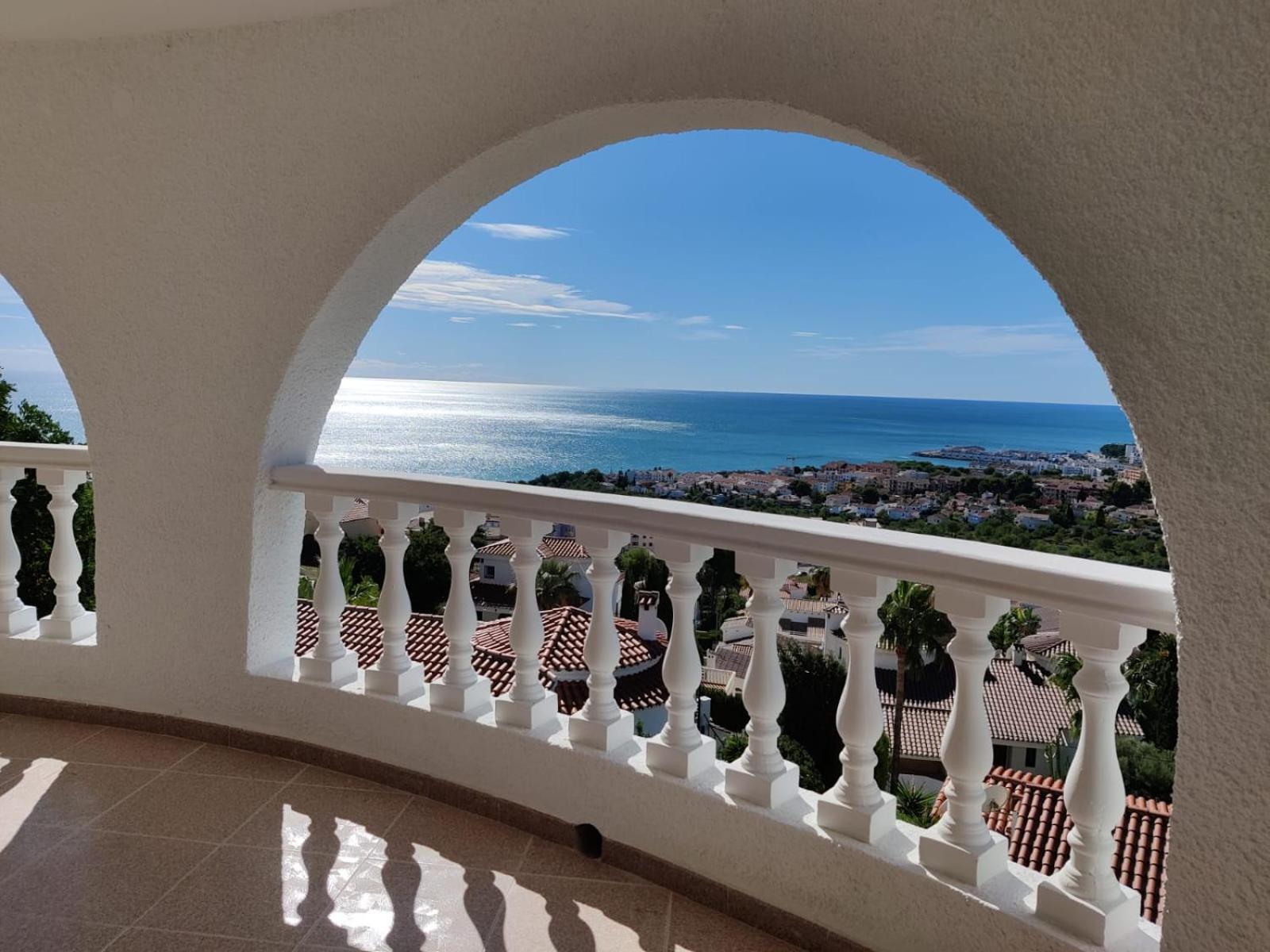 Villa With Stunning Sea Views Alcossebre